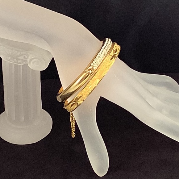 Womens Goldtone Crystal Hinge Bangle Set of 2 - Picture 12 of 13